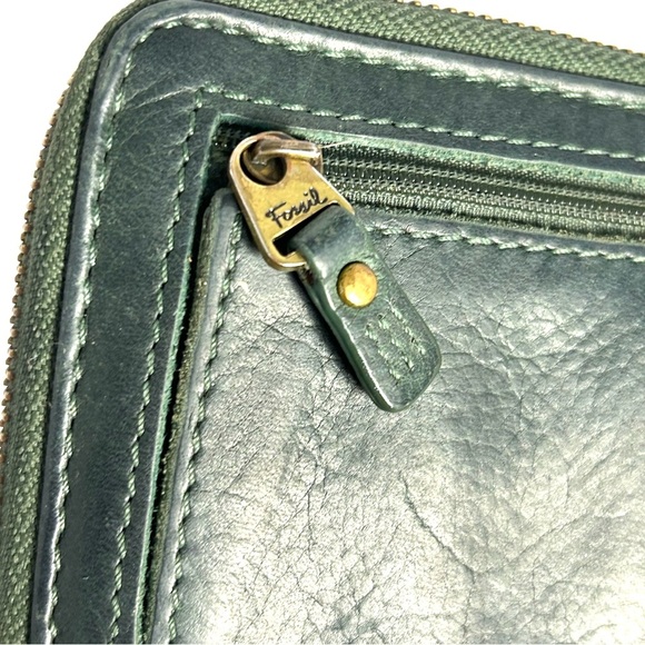 Fossil Wallet Full Zip Forest Green Leather - Picture 4 of 13